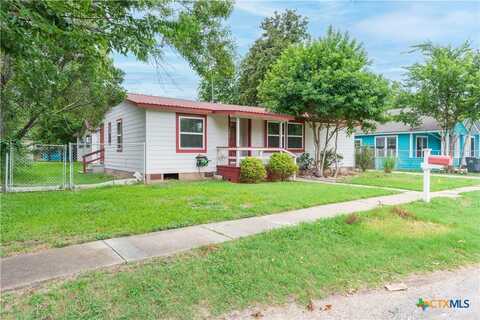 205 N Mesquite Avenue, Luling, TX 78648