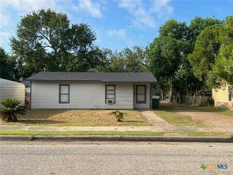 3001 Wildwood Street, Victoria, TX 77901