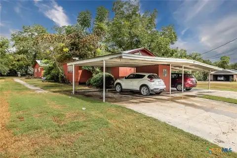 1017 Saint Vincent Street, Gonzales, TX 78629