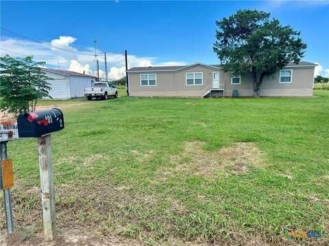 401 Dahlman Street, Cuero, TX 77954