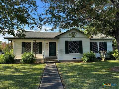 1802 Woodlawn Street, Victoria, TX 77901