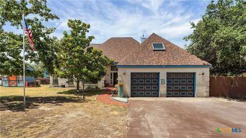 696 Airline Drive, Canyon Lake, TX 78133