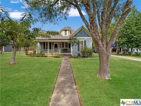 714 S Faires Street, Flatonia, TX 78941