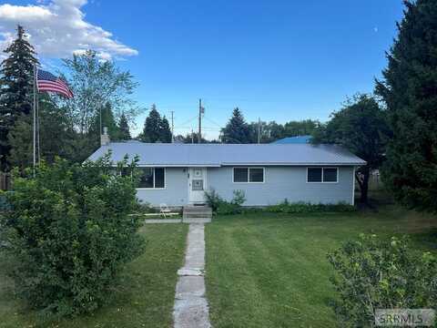 413 Capitol Avenue, MACKAY, ID 83251