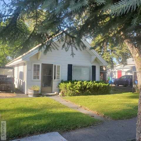 425 W 3rd N, St Anthony, ID 83445