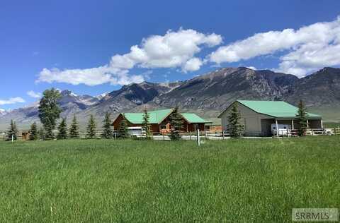 181 Crows Nest Loop, MACKAY, ID 83251