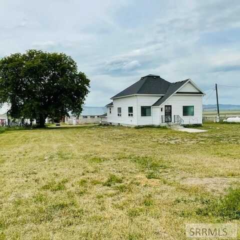 6074 S Old Hwy 191, MALAD, ID 83252