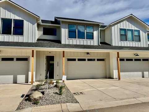 309 Talons Drive, Eagle Point, OR 97524