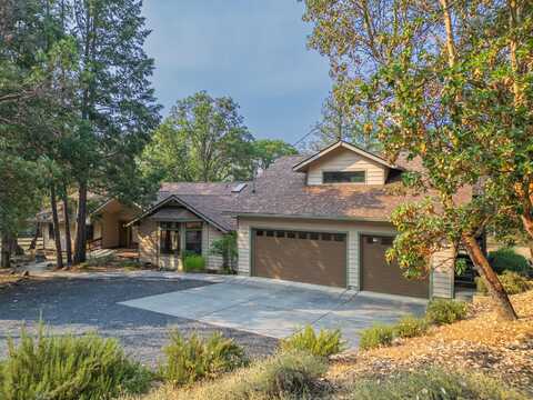 6551 Whispering Pines Lane, Jacksonville, OR 97530