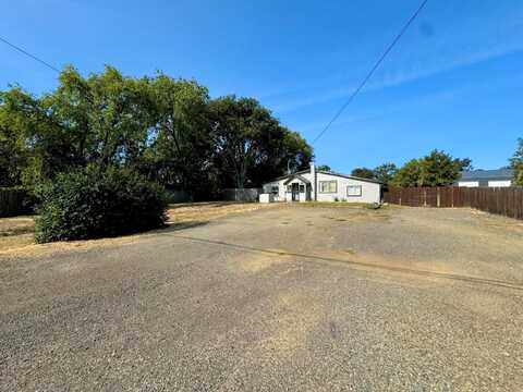 6845 Pinehurst Street, Central Point, OR 97502