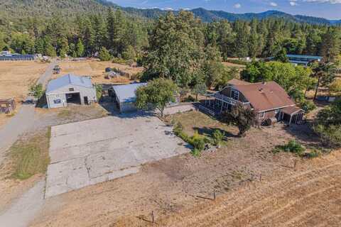 115 E Fork Rd, Williams, OR 97544