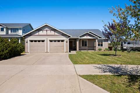 738 NE Marigold Street, Madras, OR 97741