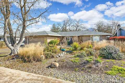 2470 Hawaiian Avenue, Medford, OR 97504