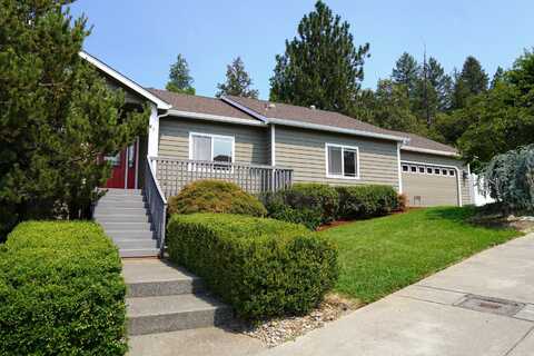 212 Wagon Wheel Drive, Grants Pass, OR 97527