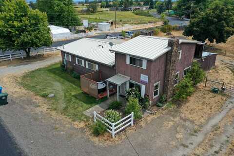 845 Mountain View Drive, Eagle Point, OR 97524