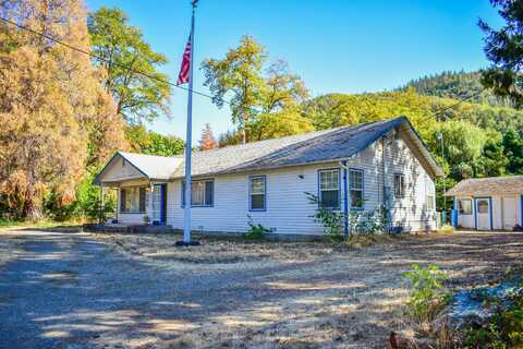 753 Rogue River Highway, Gold Hill, OR 97525