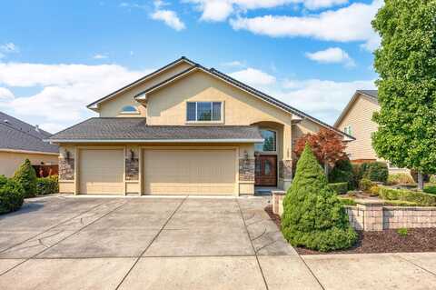 185 Bellerive Drive, Eagle Point, OR 97524