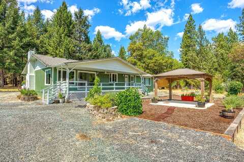 6250 W Evans Creek Road, Rogue River, OR 97537