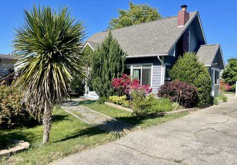 915 Whitman Avenue, Medford, OR 97501