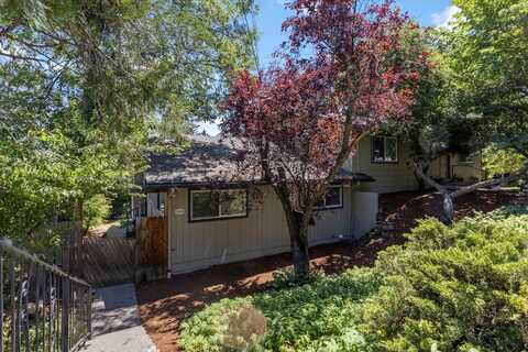 682 Chestnut Street, Ashland, OR 97520