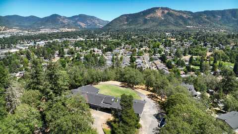 250 Skyline Drive, Grants Pass, OR 97527