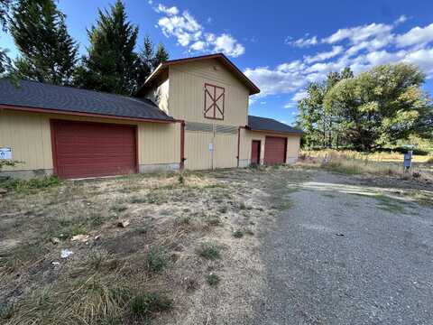 172 Lofland Lane, Williams, OR 97544