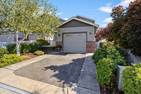 1508 Hollyhock Drive, Medford, OR 97504