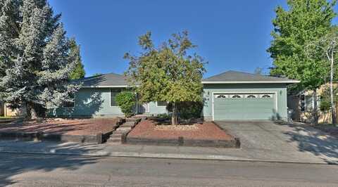 1853 Valley View Drive, Medford, OR 97504