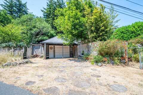 801 Coastguard Hill Road, Port Orford, OR 97465