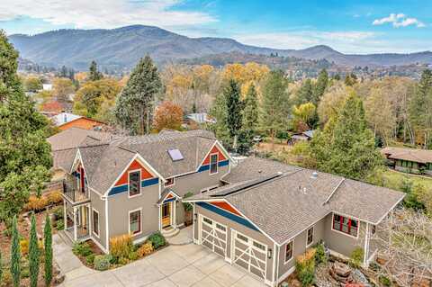 767 Oak Street, Ashland, OR 97520