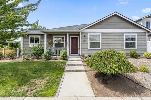 309 Clearview Parkway, Talent, OR 97540