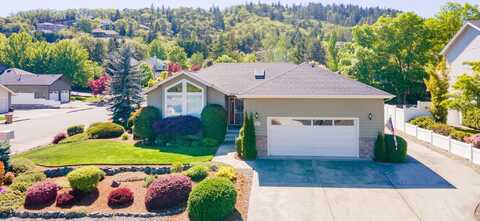 2004 NW Sarum Circle, Grants Pass, OR 97526