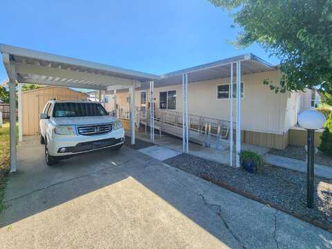 5076 Leonard Road, Grants Pass, OR 97527