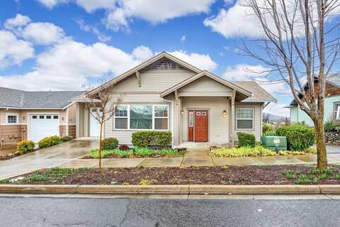 813 Plum Ridge Drive, Ashland, OR 97520