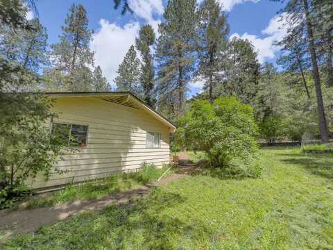 2098 Galls Creek Road, Gold Hill, OR 97525