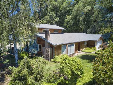 3895 Riverbanks Road, Grants Pass, OR 97527