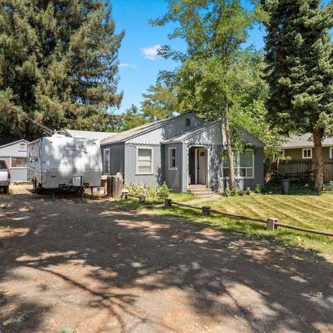 1522 SW G Street, Grants Pass, OR 97526