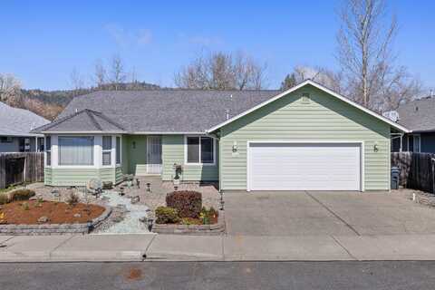 1910 SW J Street, Grants Pass, OR 97526