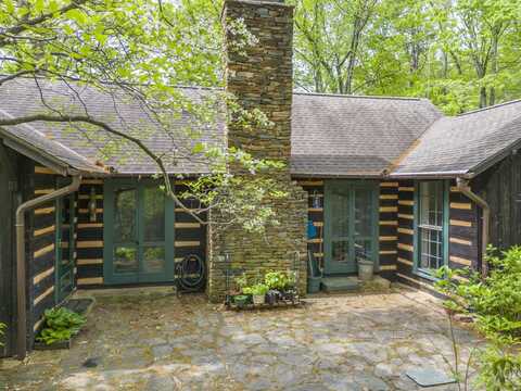 247 Skyuka Mountain Road, Columbus, NC 28722