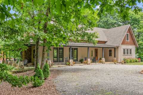 103 Old Saluda Drive, Saluda, NC 28773