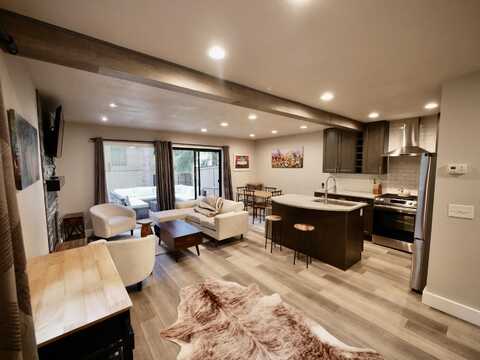 305 Andora Way, Ketchum, ID 83340