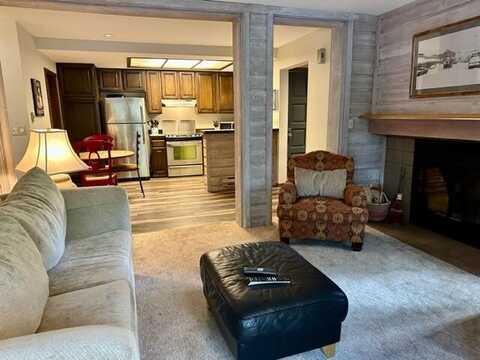 4139 Bluff Condo Dr, Sun Valley, ID 83353