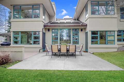 106 Meadowridge Rd, Sun Valley, ID 83353