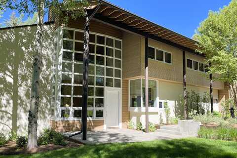 205 Morningstar Rd, Sun Valley, ID 83353