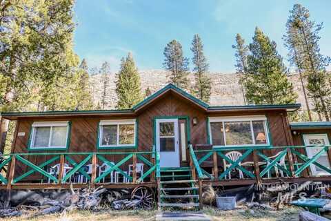 155 Dredge Camp Rd, Stanley, ID 83278