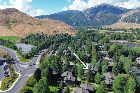 1233 Villager Condo Dr, Sun Valley, ID 83353