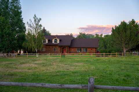 400 Lagoon Lane, Challis, ID 83226