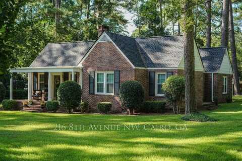 216 8th Ave NW, Cairo, GA 39828