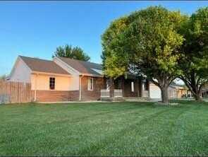 1404 South Eisenhower Street, Hugoton, KS 67951