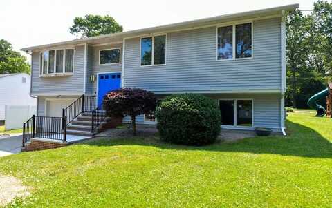 7 Woodhaven Drive, Johnston, RI 02919